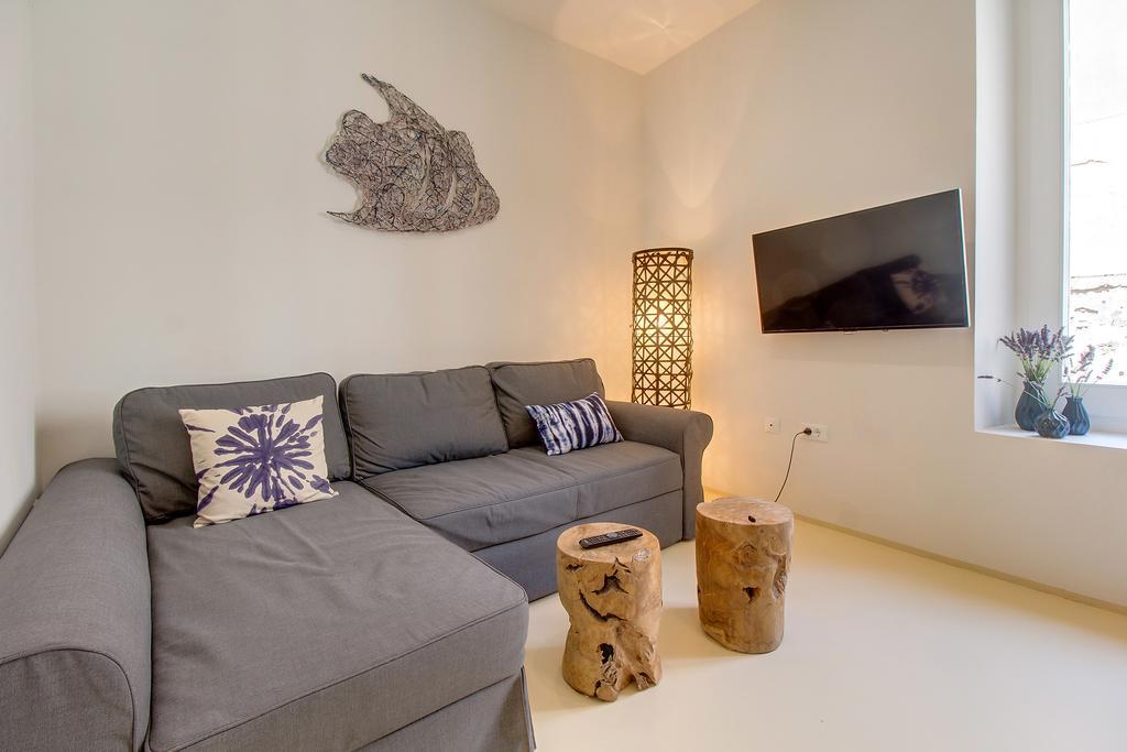 Apartments Argemonia Mali Lošinj Buitenkant foto