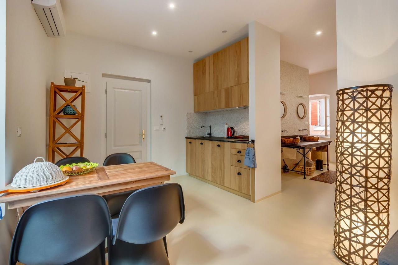Apartments Argemonia Mali Lošinj Buitenkant foto