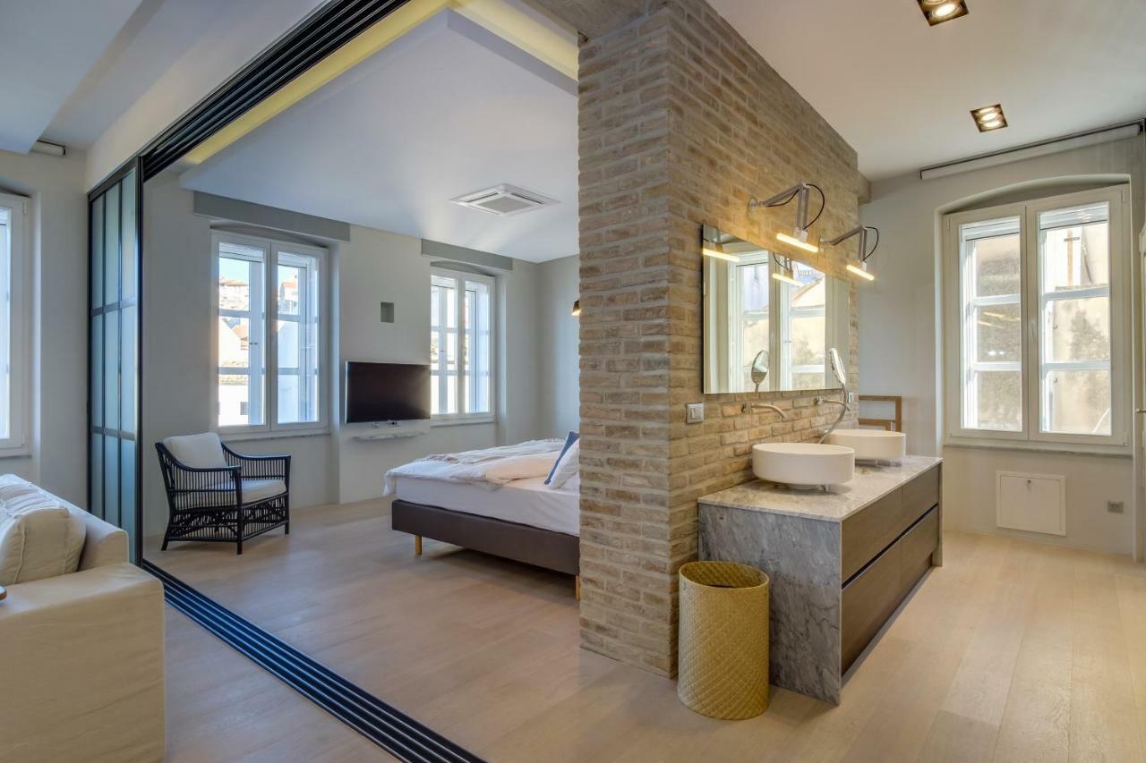 Apartments Argemonia Mali Lošinj Buitenkant foto
