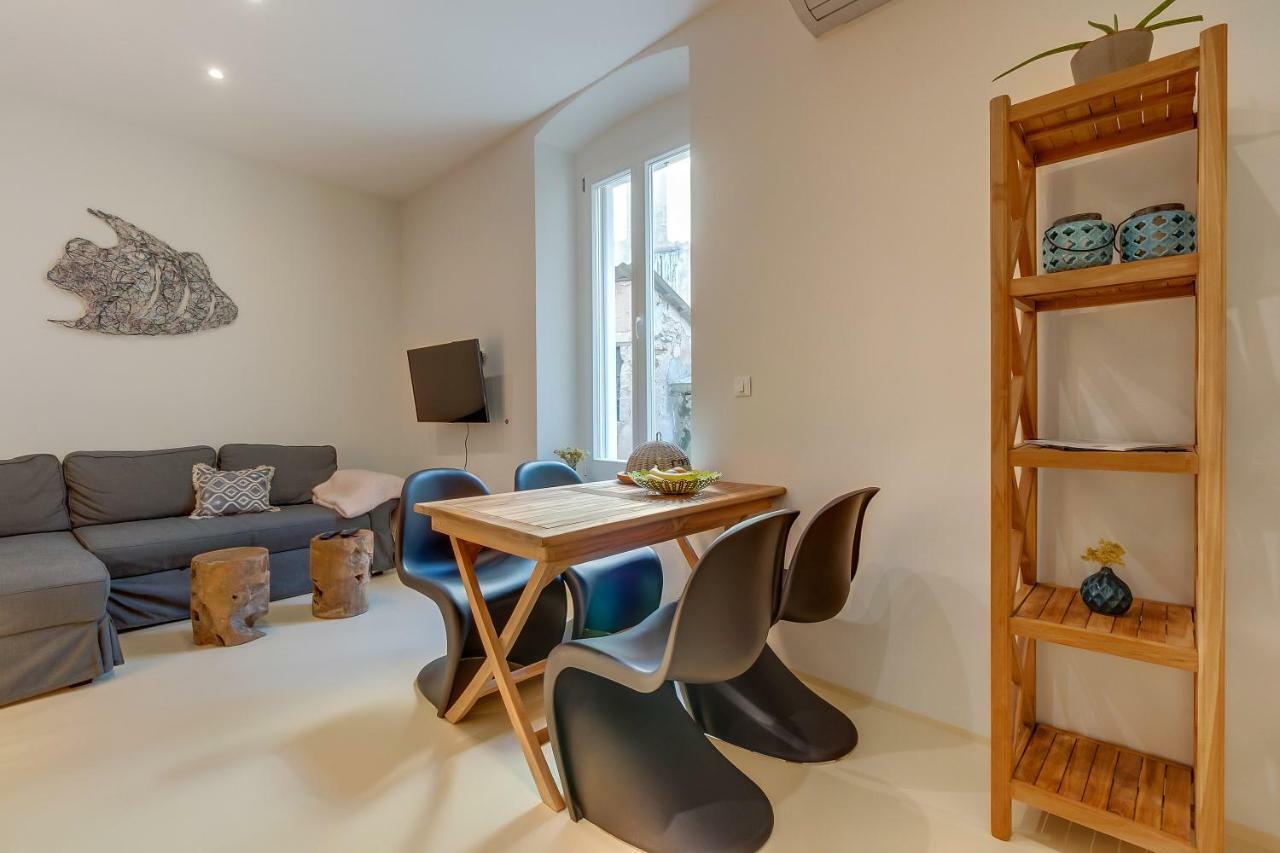Apartments Argemonia Mali Lošinj Buitenkant foto